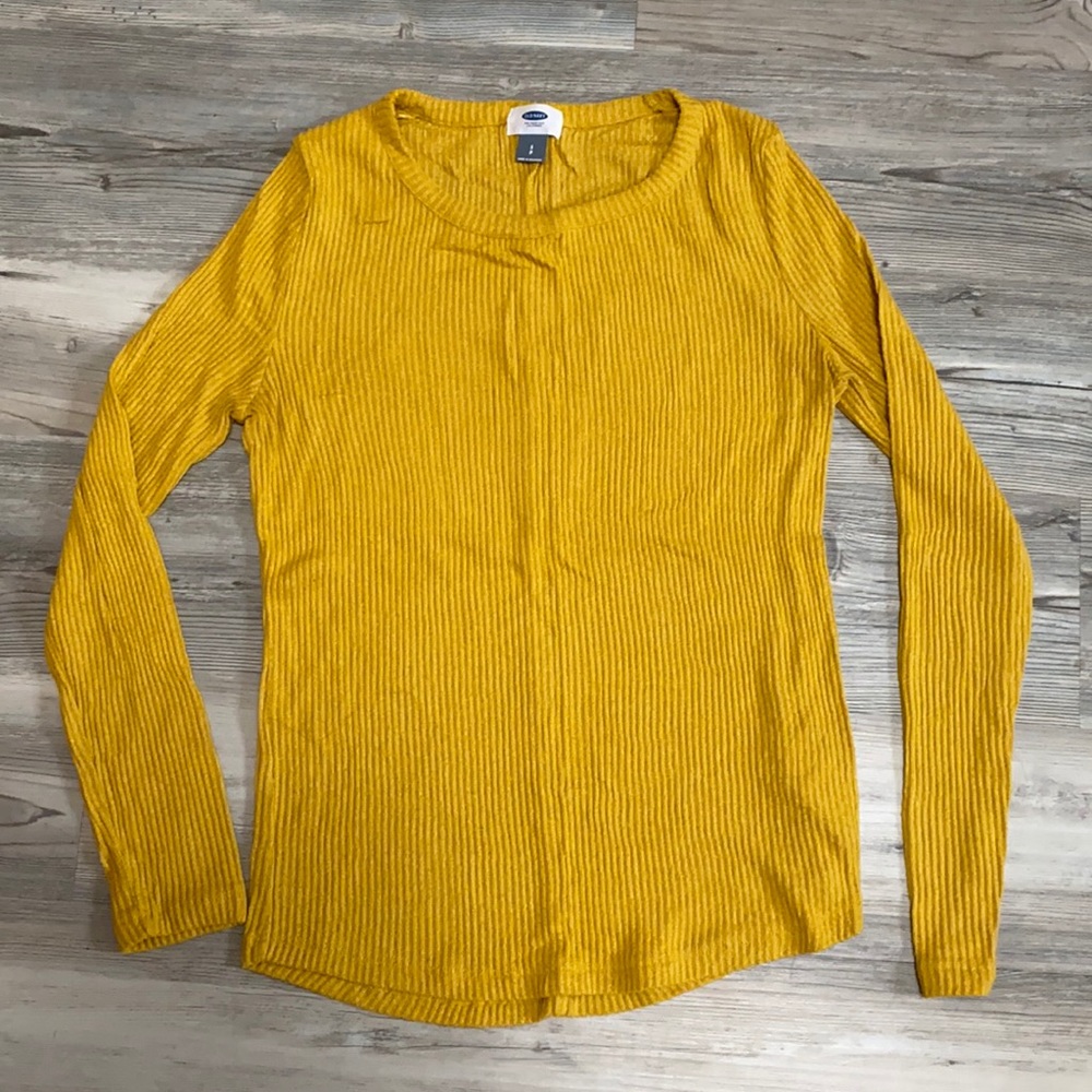 Yellow Old Navy Sweater. Size small.